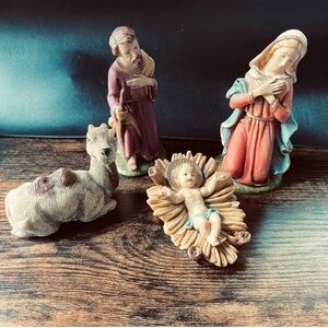 Vintage Lavorazione A Mano Resin Holy Family Set of 4 Nativity from Italy